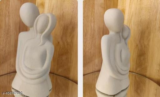 AMORÉ FIGURE